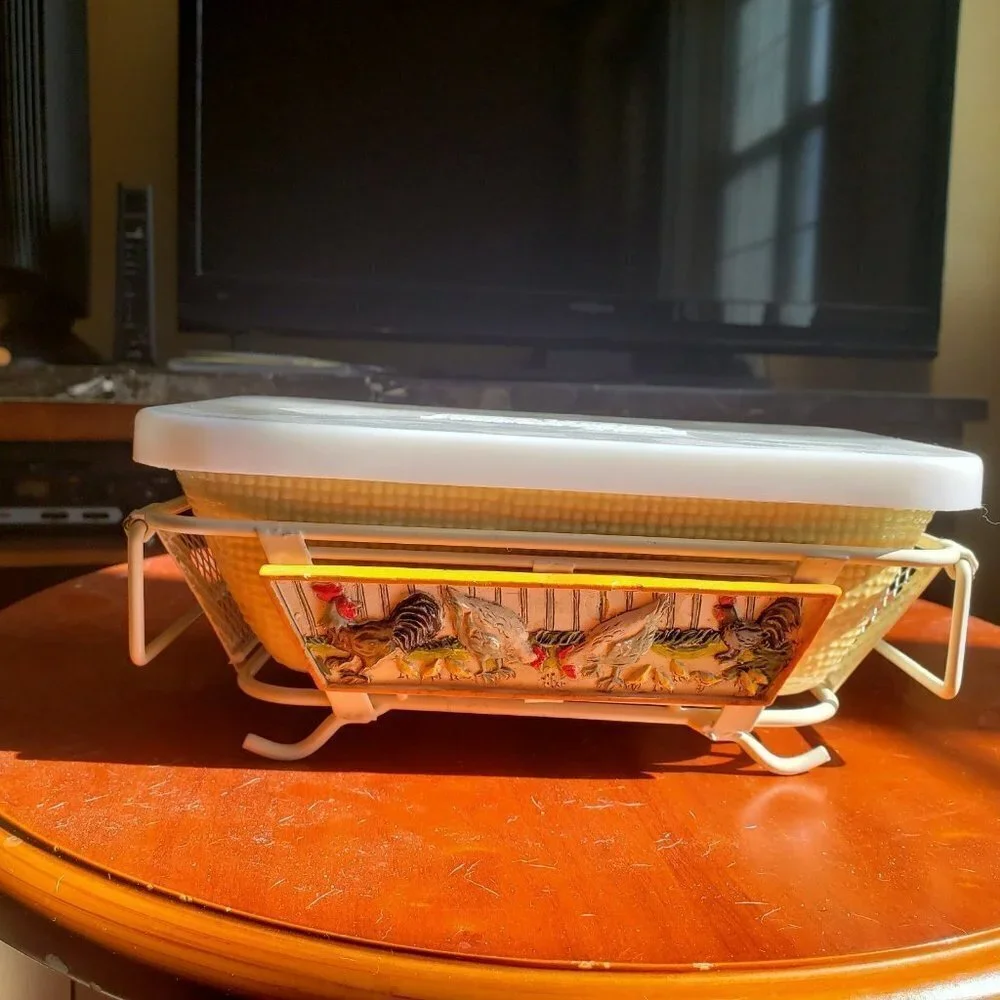 Farmhouse Cookwear 3 pc by Temptations ovenware dish, carrier, Lid chicken
